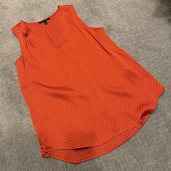 NWOT Banana Republic Sleeveless Blouse - Picture 3 of 6
